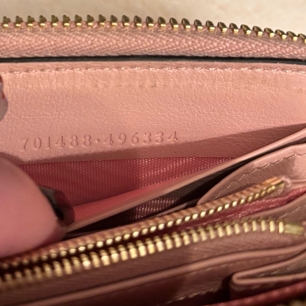 Gucci NWT Pink/Brown Striped Wallet - Full inclusion! - Picture 4 of 6